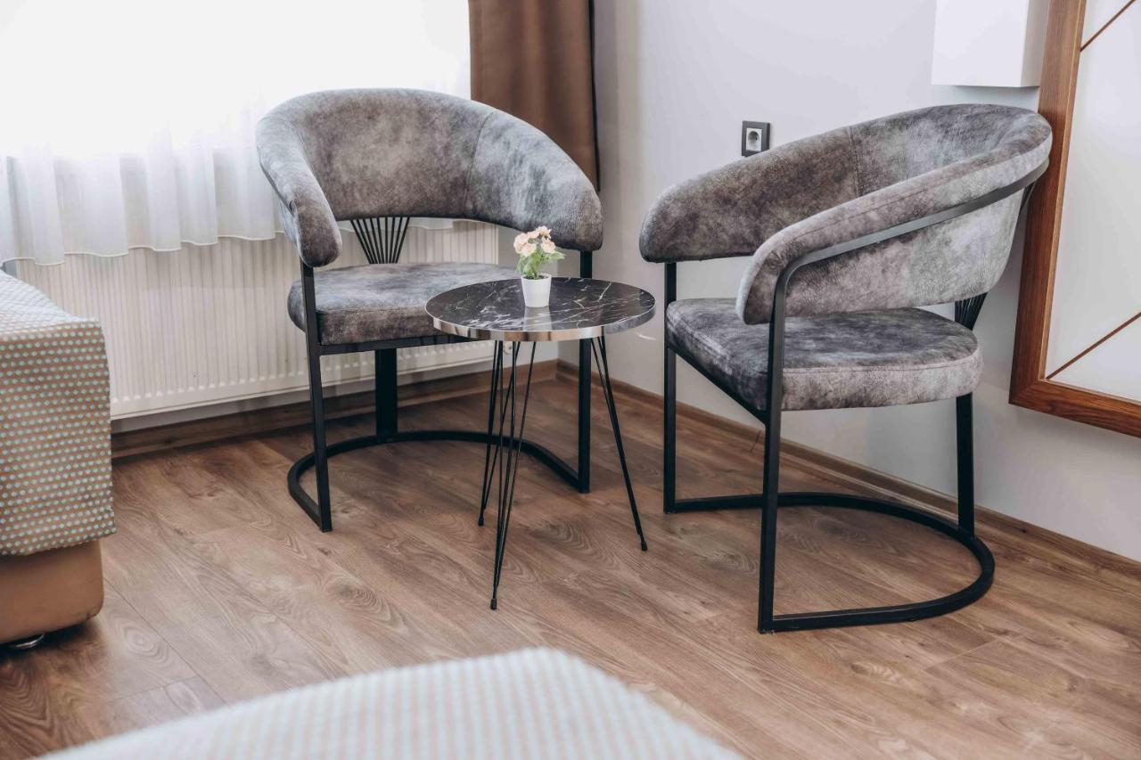 Hakcan Hotel Измир Екстериор снимка