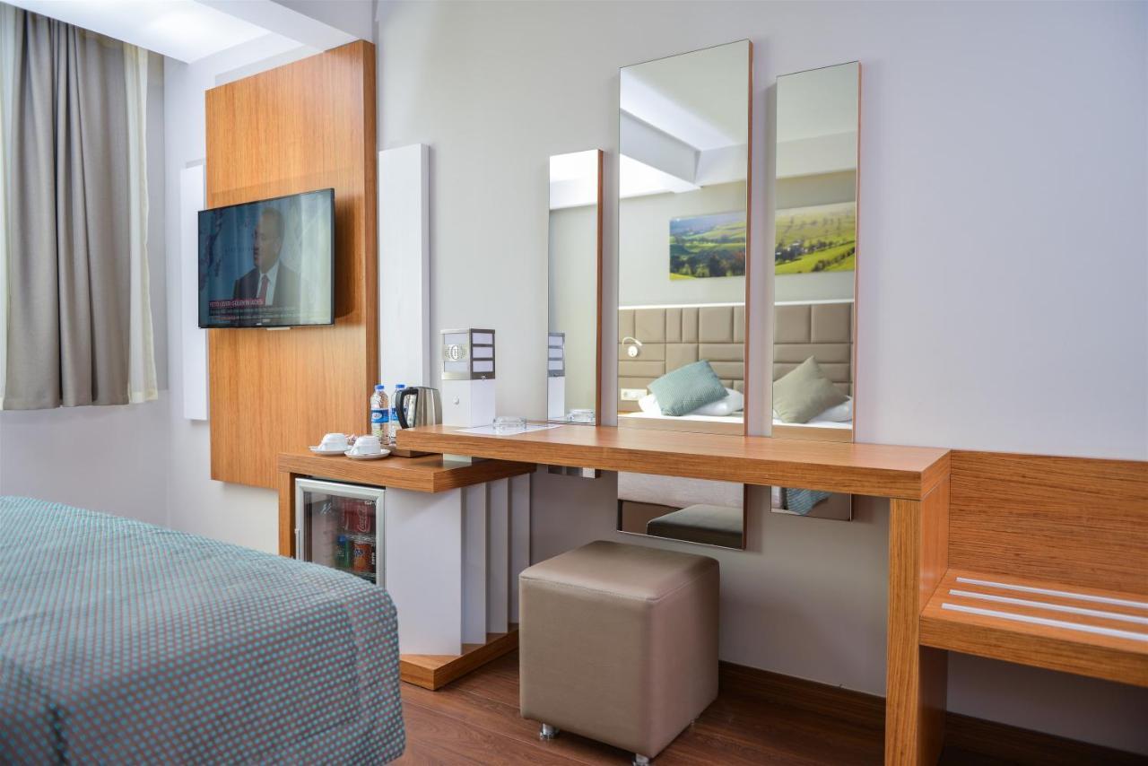 Hakcan Hotel Измир Екстериор снимка