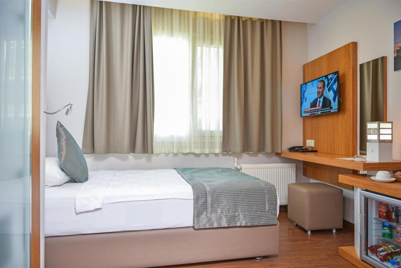 Hakcan Hotel Измир Екстериор снимка
