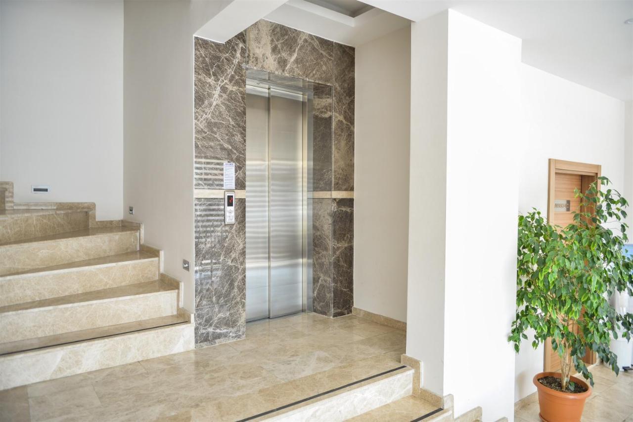 Hakcan Hotel Измир Екстериор снимка