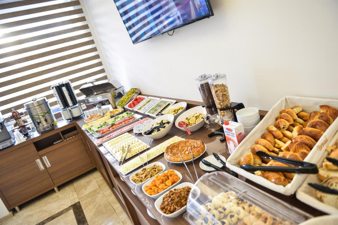 Hakcan Hotel Измир Екстериор снимка