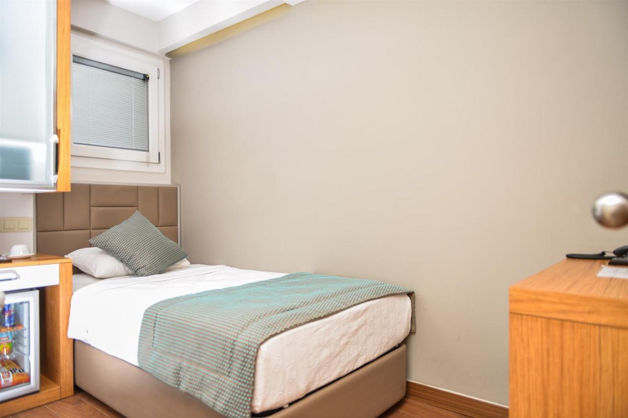 Hakcan Hotel Измир Екстериор снимка